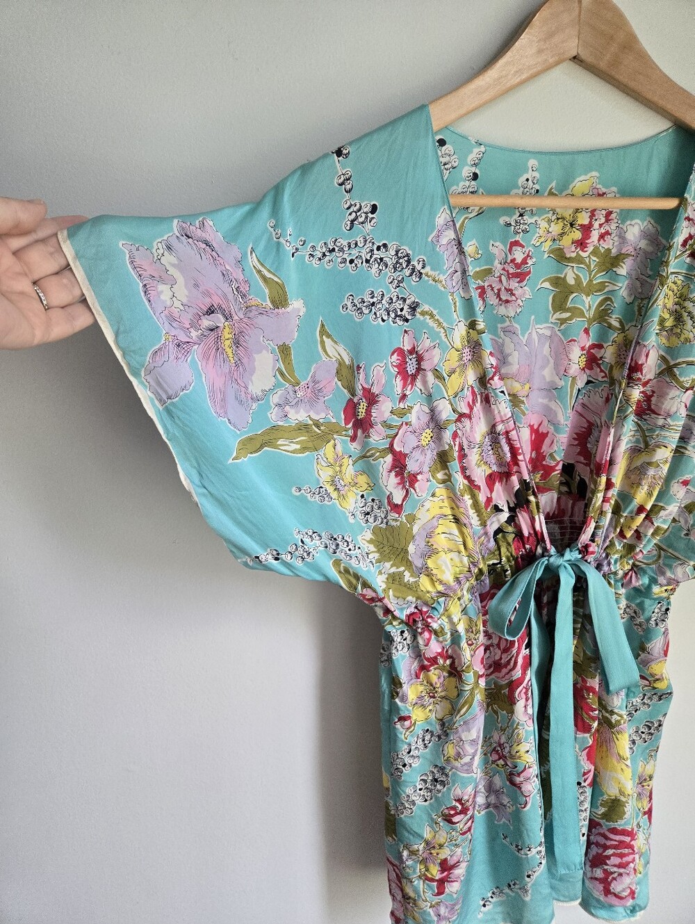 Vintage Kimono Floral Silky Tie-Front Top in Aqua - Picture 2 of 9